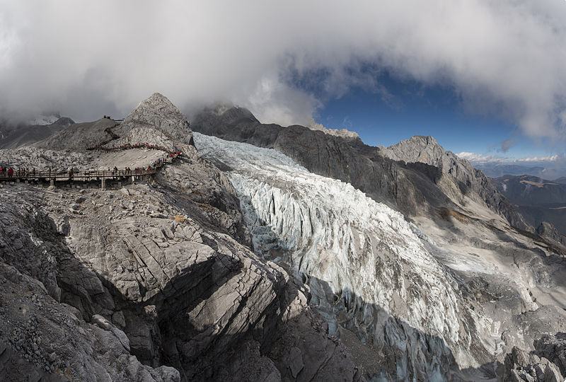The glacier peak of the Jade Dragon Snow Mountain